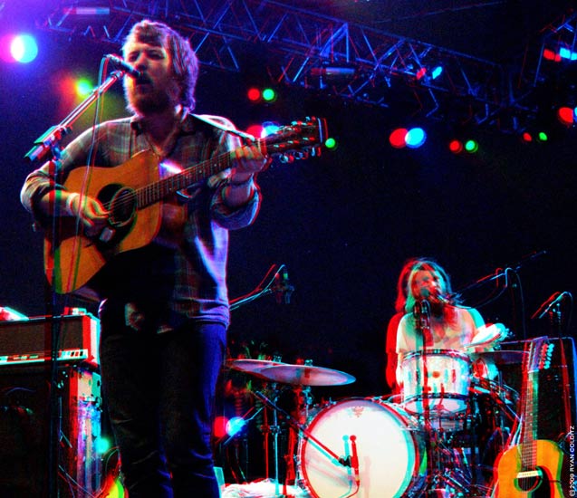 Fleet Foxes at Coachella 2009, shot in stereoscopic 3D by Coldie.