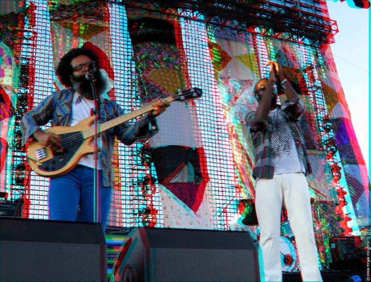 TV on the Radio at Coachella 2009, shot in stereoscopic 3D by Coldie.